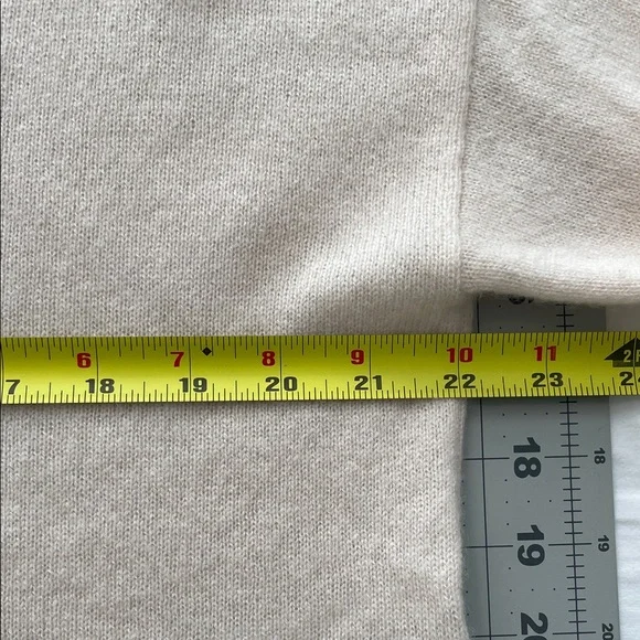 Part Two Copenhagen 100% Cashmere Soft Cream V-Neck Sweater size Large - Picture 10 of 13